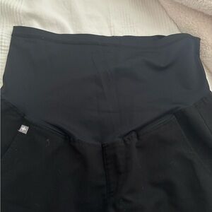 Maternity figs joggers